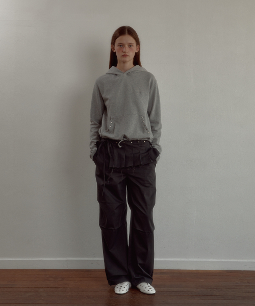 LETERIE(レテリー)の「PLEATS WRAP SKIRT PANTS SET_CHARCOAL(その他パンツ・レディース・チャコール・SMALL/MEDIUM)」の2枚目の写真