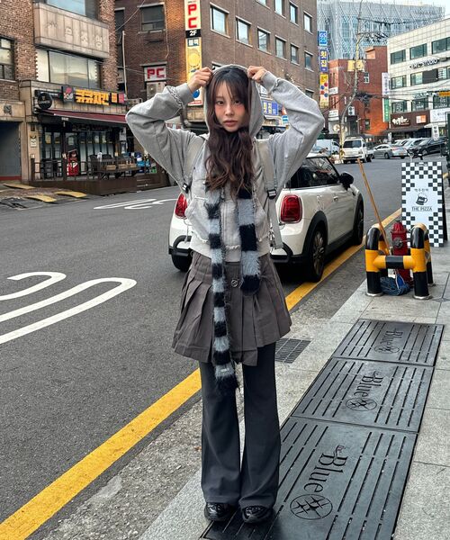 FLAREUP(フレアアップ)の「Layered Zip Hoodie (FL-150_Gray)(パーカー・レディース・グレー・2/1)」の5枚目の写真