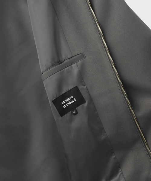 MUSINSA STANDARD（ムシンサスタンダード）の「リラックスドミニマルジャケット [カーキグレー]（ブルゾン・メンズ・その他・MEDIUM/LARGE/X-LARGE/XX-LARGE）」の6枚目の写真