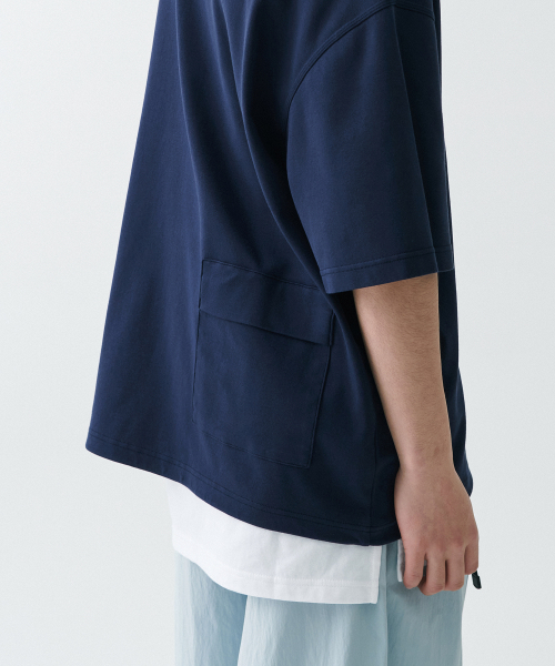 MUSINSA STANDARD（ムシンサスタンダード）の「[シティレジャー] オーバーサイズグラシスパケットTシャツ [ネイビー]（Tシャツ/カットソー・メンズ・その他・XX-LARGE/LARGE/MEDIUM/SMALL/X-LARGE）」の5枚目の写真