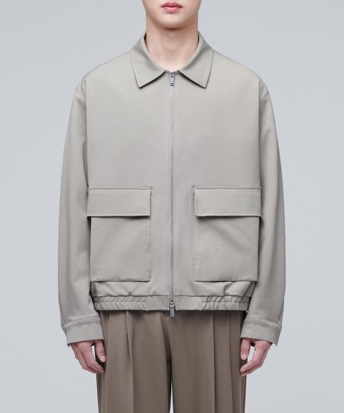 MUSINSA STANDARD（ムシンサスタンダード）の「ミニマルフライトジャケット【ライトベージュ】（ブルゾン・メンズ・その他・MEDIUM/LARGE/X-LARGE/XX-LARGE）」の13枚目の写真