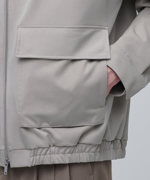 MUSINSA STANDARD（ムシンサスタンダード）の「ミニマルフライトジャケット【ライトベージュ】（ブルゾン・メンズ・その他・MEDIUM/LARGE/X-LARGE/XX-LARGE）」の7枚目の写真