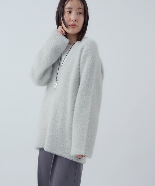 RONEL（ロネル）の「≪昨年大人気≫【RONEL】シャギーVネックプルオーバーニット（ニット/セーター・レディース・ライトグレー/ベージュ・FREE）」の4枚目の写真