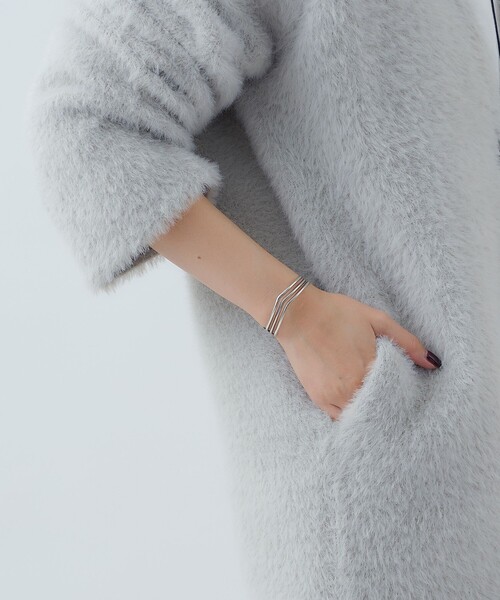 RONEL（ロネル）の「≪昨年大人気≫【RONEL】シャギーVネックプルオーバーニット（ニット/セーター・レディース・ライトグレー/ベージュ・FREE）」の8枚目の写真