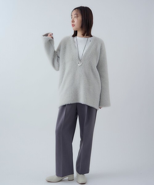 RONEL（ロネル）の「≪昨年大人気≫【RONEL】シャギーVネックプルオーバーニット（ニット/セーター・レディース・ライトグレー/ベージュ・FREE）」の11枚目の写真