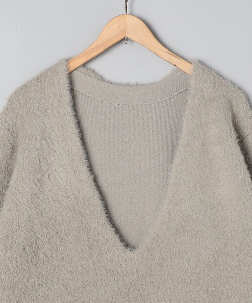 RONEL（ロネル）の「≪昨年大人気≫【RONEL】シャギーVネックプルオーバーニット（ニット/セーター・レディース・ライトグレー/ベージュ・FREE）」の20枚目の写真