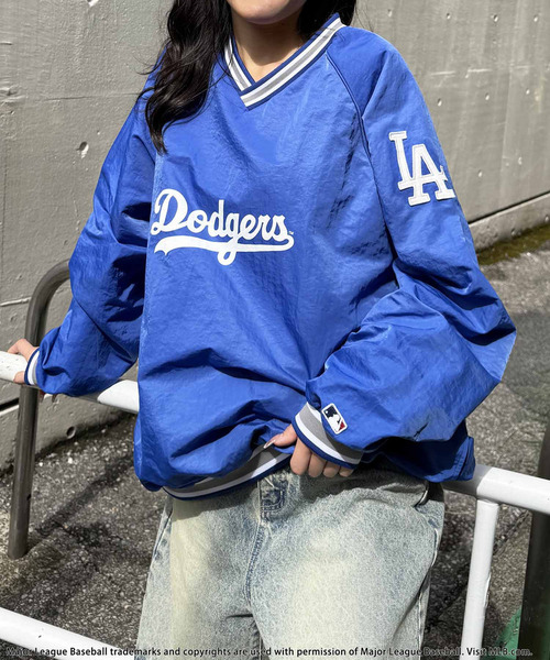 BACK TO THE FIELD(バック トゥー ザ フィールド)の「【MLB】刺しゅうロゴナイロンプルオーバー(その他トップス・レディース・ブルー/ブラック/ネイビー・FREE)」の6枚目の写真