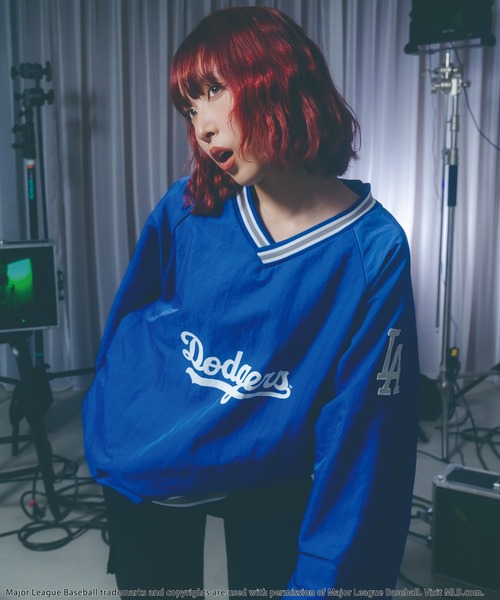 BACK TO THE FIELD(バック トゥー ザ フィールド)の「【MLB】刺しゅうロゴナイロンプルオーバー(その他トップス・レディース・ブルー/ブラック/ネイビー・FREE)」の4枚目の写真