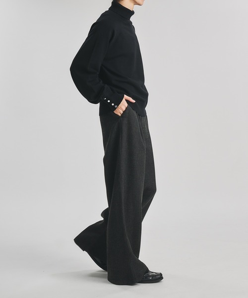 SELLE GLANT（セレグランテ）の「TURTLENECK DESIGN CUFFS KNIT/タートルネックデザインカフスニット（ニット/セーター・メンズ・ブラック/ダークブラウン/アイボリー・MEDIUM/SMALL/LARGE）」の14枚目の写真