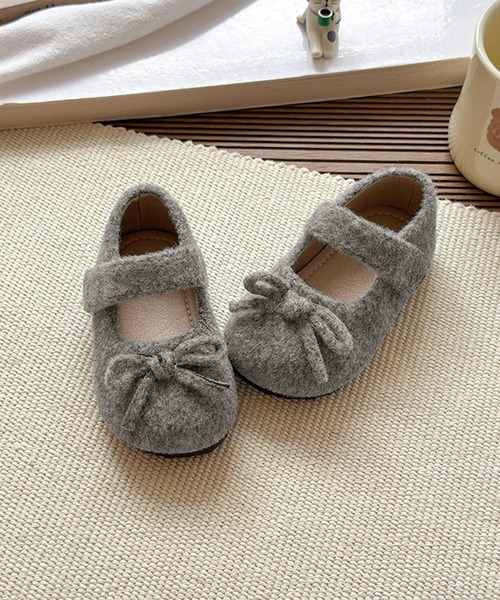aimoha(アイモハ)の「【aimoha-KIDS-】キッズ ウールライクストラップシューズ (AW)(バレエシューズ・キッズ・ライトベージュ/ライトグレー/ダークグレー・15.0cm/16.0cm/17.0cm/18.0cm/14.0cm/19.0cm)」の15枚目の写真