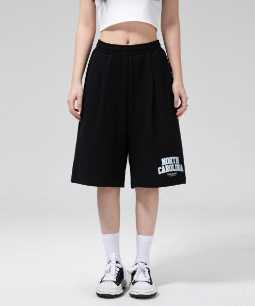 GRANFINNY（グランフィニ）の「ノースカロライナ ワンタック バミューダ ショートパンツ - ブラック（その他パンツ・レディース・ブラック・SMALL/LARGE）」の4枚目の写真