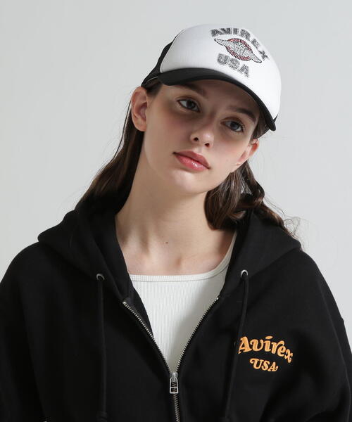 AVIREX（アヴィレックス）の「【直営店限定】RHINESTONE VARSITY LOGO MESH CAP（キャップ・レディース・その他2/ホワイト系2・F）」の21枚目の写真