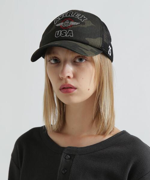AVIREX(アヴィレックス)の「【直営店限定】RHINESTONE VARSITY LOGO MESH CAP(キャップ・レディース・その他2/ホワイト系2/ブラック系・F)」の4枚目の写真