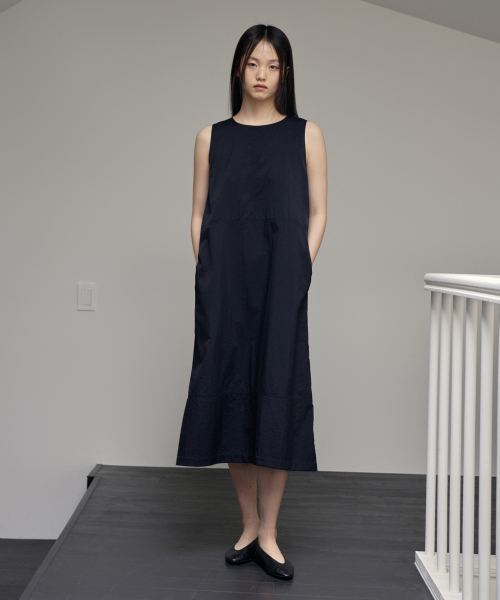 38COMEONCOMMON（38カモンコモン）の「Relaxed Sleeveless Dress (Black)（ワンピース・レディース・その他・FREE）」の2枚目の写真