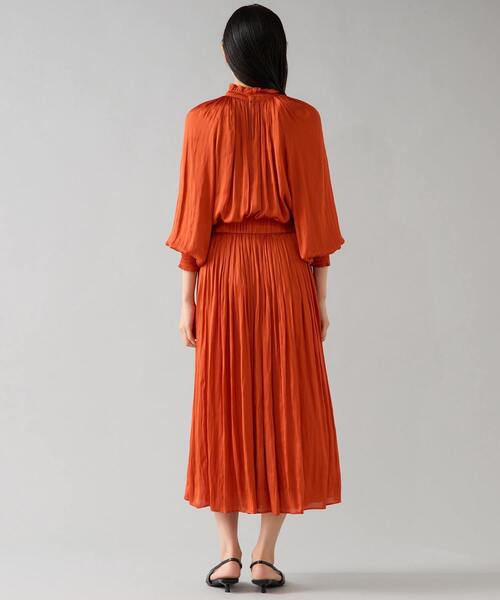 Tiara（ティアラ）の「【定番】2wayフリルネックギャザーブラウス（シャツ/ブラウス・レディース・アイボリー/サックスブルー/オレンジ・FREE）」の12枚目の写真