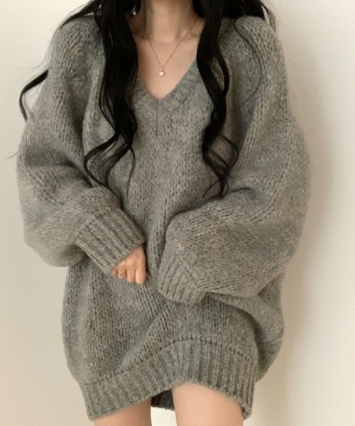 Ritzy（リッツィー）の「オーバーサイズ Vネックセーター（ニット/セーター・レディース・ホワイト/グレー/カーキ/グリーン・FREE）」の5枚目の写真