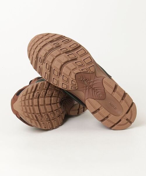 NIKE（ナイキ）の「NIKE/ナイキ V5 RNR（スニーカー・メンズ・ブラウン・26.5cm/27cm/27.5cm/26cm）」の3枚目の写真