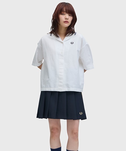 FRED PERRY（フレッドペリー）の「Tipped Placket Detail Shirt／ティップラインプラケットシャツ（シャツ/ブラウス・レディース・ホワイト/ネイビー・10）」の3枚目の写真