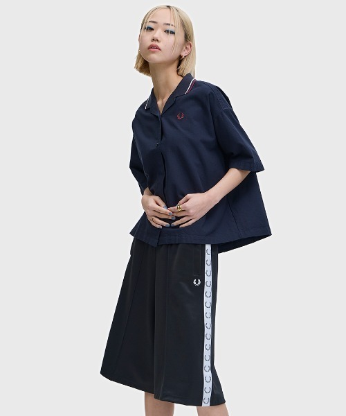 FRED PERRY（フレッドペリー）の「Tipped Placket Detail Shirt／ティップラインプラケットシャツ（シャツ/ブラウス・レディース・ホワイト/ネイビー・10）」の14枚目の写真