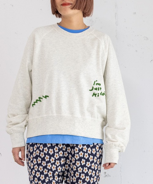 POU DOU DOU（プードゥドゥ）の「ロゴ刺繍ラグラン裏毛プルオーバー（スウェット・レディース・オートミール/ブルー/ネイビー・3）」の2枚目の写真