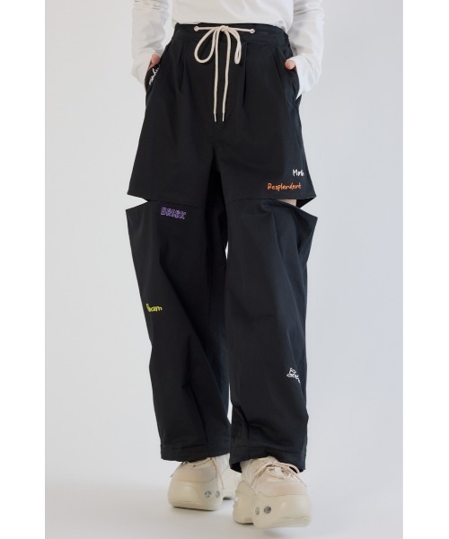 RODEO CROWNS WIDE BOWL（ロデオクラウンズワイドボウル）の「embroideryサイドジップパンツ（その他パンツ・レディース・ホワイト/ブルー/ブラック・MEDIUM/SMALL）」の9枚目の写真