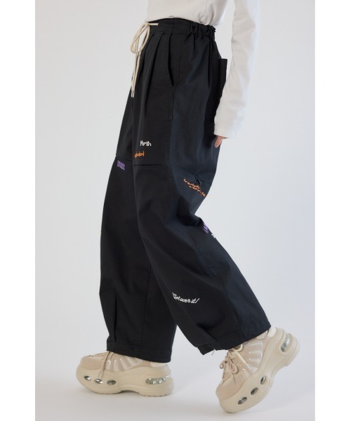 RODEO CROWNS WIDE BOWL（ロデオクラウンズワイドボウル）の「embroideryサイドジップパンツ（その他パンツ・レディース・ホワイト/ブルー/ブラック・MEDIUM/SMALL）」の10枚目の写真