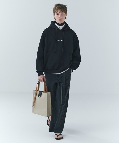 CULLNI（クルニ）の「CULLNI Logo Embroidery Hoodie（パーカー・メンズ・ネイビー/ブラック/グリーン/ライトグレー系・2/1/0）」の5枚目の写真