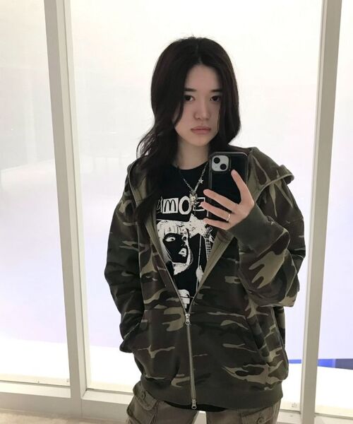MOZMOZ(モズモズ)の「コミックガール オーバーサイズ 半袖Tシャツ ホワイト(Tシャツ/カットソー・レディース・その他・XXL/XL/M)」の10枚目の写真
