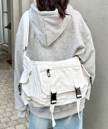 CLEA | 【A4サイズ対応】3ポケットキャンバスショルダーバッグ(バックパック/リュック)