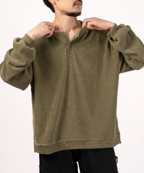 revertical(リバーティカル)の「revertical(リバーティカル)コーデュロイヘンリーネックロンT(Tシャツ/カットソー・メンズ・グレイッシュベージュ/ワイン/チャコール/ネイビー・L/M)」の1枚目の写真