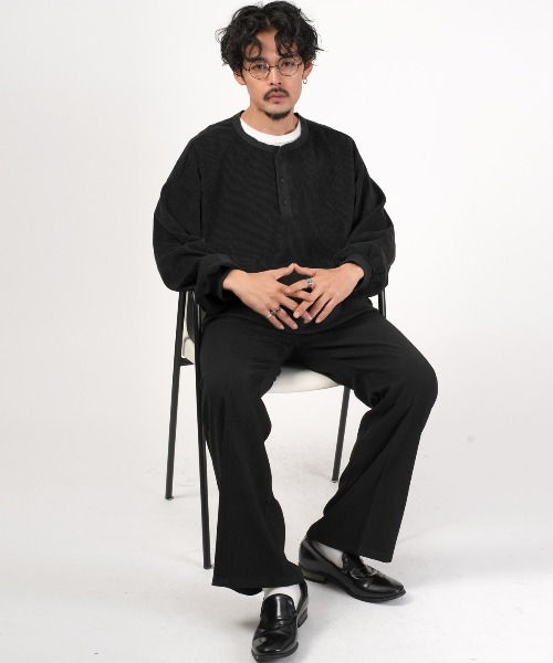 revertical(リバーティカル)の「revertical(リバーティカル)コーデュロイヘンリーネックロンT(Tシャツ/カットソー・メンズ・グレイッシュベージュ/ワイン/チャコール/ネイビー・L/M)」の21枚目の写真