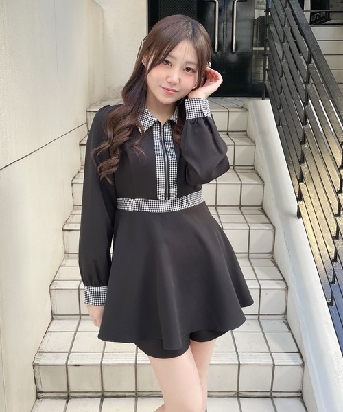 abc une face(アーベーセーアンフェイス)の「フロントジップシャツ衿ワンピース(ワンピース・レディース・グレー/ブラック/ホワイト系その他・FREE)」の1枚目の写真