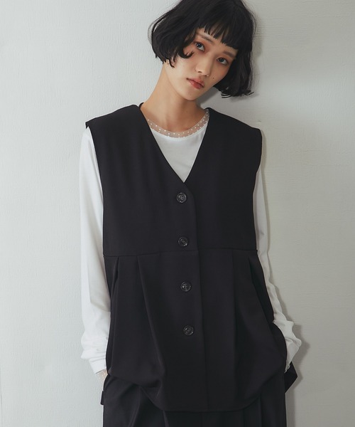 ANOTHER S（アナザーエス）の「【セットアップ対応】タック入りジレベスト（スーツベスト・レディース・ブラック/グレー/グレイッシュベージュ・FREE）」の15枚目の写真