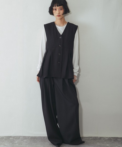 ANOTHER S（アナザーエス）の「【セットアップ対応】タック入りジレベスト（スーツベスト・レディース・ブラック/グレー/グレイッシュベージュ・FREE）」の11枚目の写真