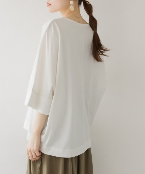 aity（アイティ）の「M-5L ボートネック ドルマンゆるTシャツ 夏服（Tシャツ/カットソー・レディース・ブラック/オフホワイト/チャコールグレー/グレイッシュベージュ・4L～5L/LL～3L/M～Ｌ）」の5枚目の写真