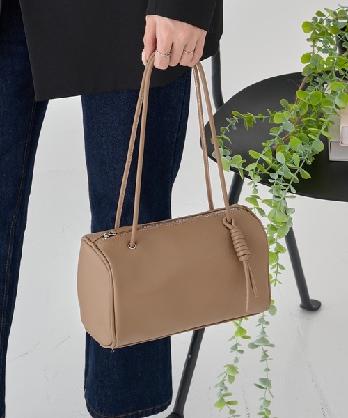 &MyuQ(アンドミューク)の「【&MyuQ】KORO/ショルダーハンドバッグ(ショルダーバッグ・レディース・ブラック/グレイッシュベージュ/オフホワイト・FREE)」の10枚目の写真