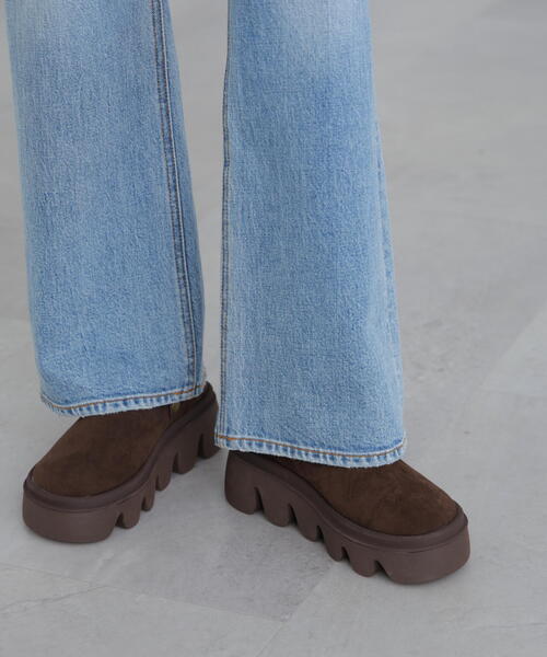 FREE'S MART（フリーズマート）の「クロッグ厚底サンダル（サンダル・レディース・ブラック/ブラウン・SMALL/MEDIUM）」の2枚目の写真