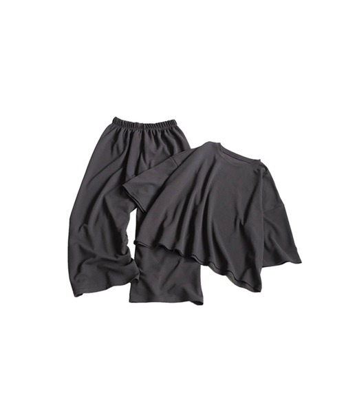 antiqua(アンティカ)の「速乾 ドルマン トップス ワイドパンツ セットアップ(Tシャツ/カットソー・レディース・ブラック/グレー・P/R)」の5枚目の写真