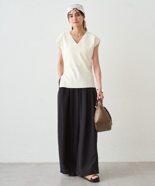 LOUNGEDRESS(ラウンジドレス)の「2WAYツヤニット(ニット/セーター・レディース・キャメル/ブラック/オフホワイト/オレンジ・FREE)」の5枚目の写真
