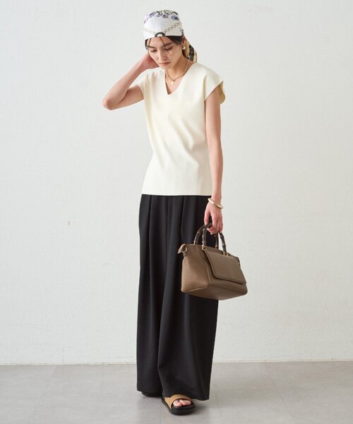 LOUNGEDRESS(ラウンジドレス)の「2WAYツヤニット(ニット/セーター・レディース・キャメル/ブラック/オフホワイト/オレンジ・FREE)」の6枚目の写真