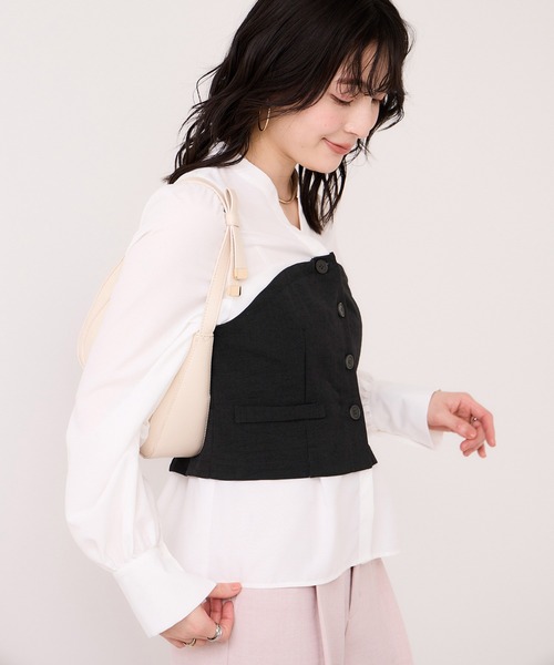 VIS（ビス）の「美easy前開きビスチェドッキングシャツ/イージーケア・接触冷感・セットアップ対応（シャツ/ブラウス・レディース・ブラック/キナリ/グレー・FREE）」の7枚目の写真