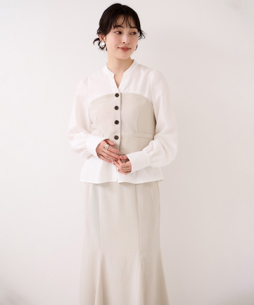 VIS（ビス）の「美easy前開きビスチェドッキングシャツ/イージーケア・接触冷感・セットアップ対応（シャツ/ブラウス・レディース・ブラック/キナリ/グレー・FREE）」の20枚目の写真