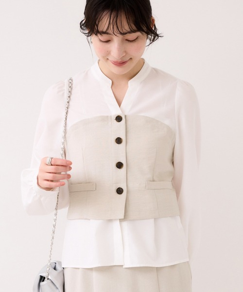 VIS（ビス）の「美easy前開きビスチェドッキングシャツ/イージーケア・接触冷感・セットアップ対応（シャツ/ブラウス・レディース・ブラック/キナリ/グレー・FREE）」の17枚目の写真