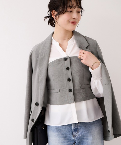 VIS（ビス）の「美easy前開きビスチェドッキングシャツ/イージーケア・接触冷感・セットアップ対応（シャツ/ブラウス・レディース・ブラック/キナリ/グレー・FREE）」の15枚目の写真