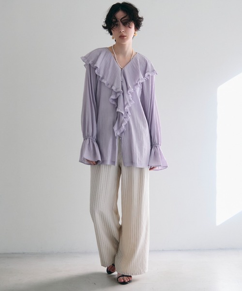 Trish（トリッシュ）の「ラッフルカラーフリルブラウス（シャツ/ブラウス・レディース・ブラック/ベージュ/ブラウン/ホワイト/ブルー・MEDIUM）」の14枚目の写真