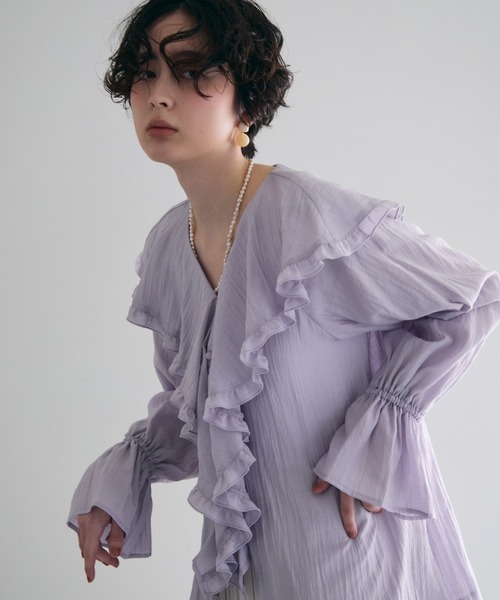 Trish（トリッシュ）の「ラッフルカラーフリルブラウス（シャツ/ブラウス・レディース・ブラック/ベージュ/ブラウン/ホワイト/ブルー・MEDIUM）」の20枚目の写真