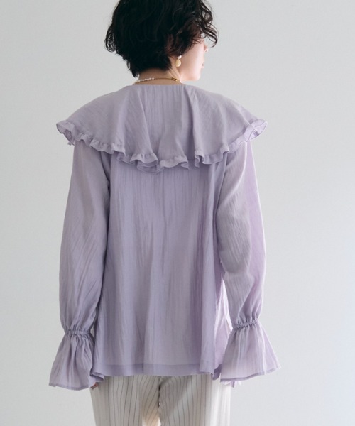 Trish（トリッシュ）の「ラッフルカラーフリルブラウス（シャツ/ブラウス・レディース・ブラック/ベージュ/ブラウン/ホワイト/ブルー・MEDIUM）」の19枚目の写真