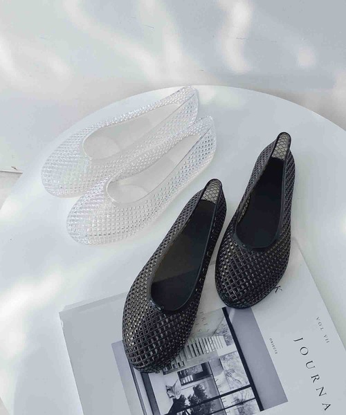 AS KNOW AS plus（アズノゥアズプラス）の「クリアメッシュフラットパンプス（パンプス・レディース・ブラック/ホワイト/ネイビー/グレー・L/M）」の13枚目の写真