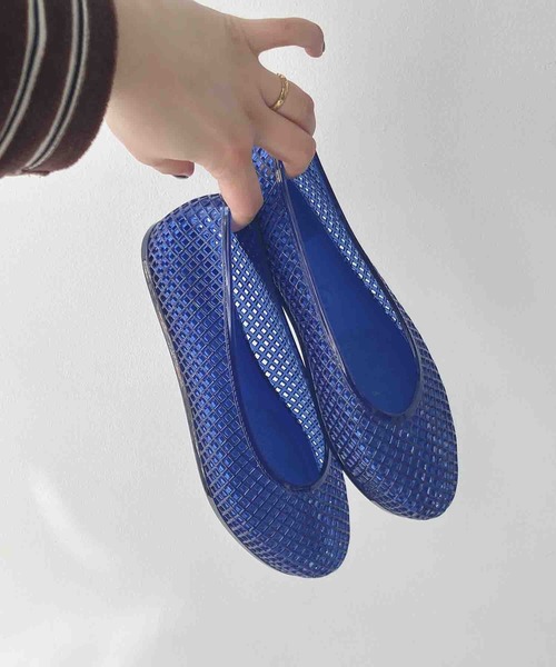 AS KNOW AS plus（アズノゥアズプラス）の「クリアメッシュフラットパンプス（パンプス・レディース・ブラック/ホワイト/ネイビー/グレー・L/M）」の14枚目の写真