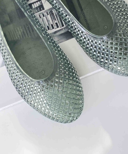 AS KNOW AS plus（アズノゥアズプラス）の「クリアメッシュフラットパンプス（パンプス・レディース・ブラック/ホワイト/ネイビー/グレー・L/M）」の6枚目の写真